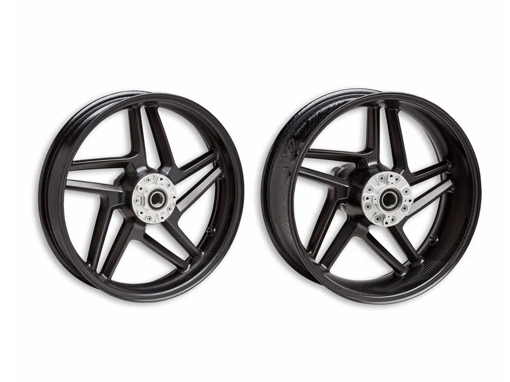 COPPIA CERCHI CARBONIO DUCATI PERFORMANCE DUCATI STREETFIGHTER V4 / S 2025-2026- Ultima Occasione