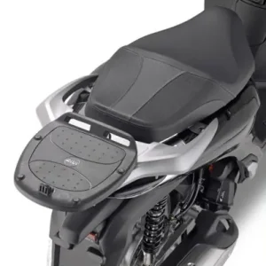Promozione Portapacchi Givi SR1181 per Honda SH 125i e 150i dal 2020-