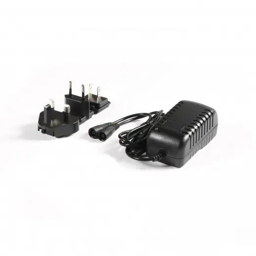 Macna Battery Charger 12V battery- Offerta