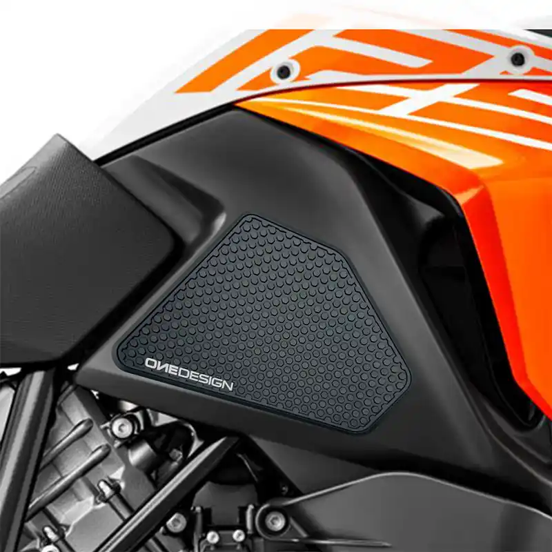 Spedizione Espresso Protezione Serbatoio OneDesign 1090 ADV nero-