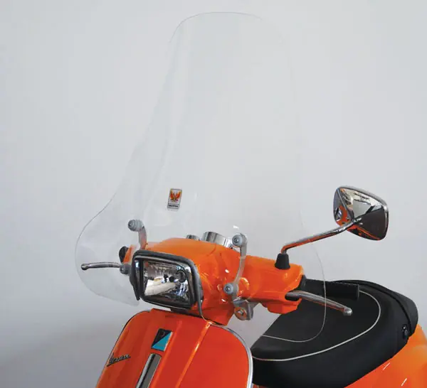 Sconto ISOTTA PARABREZZA MEDIA PROTEZIONE PER PIAGGIO VESPA 50-125-150