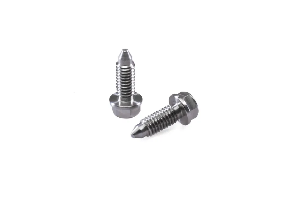 CNC RACING Kit viti Pivot forcellone Novità