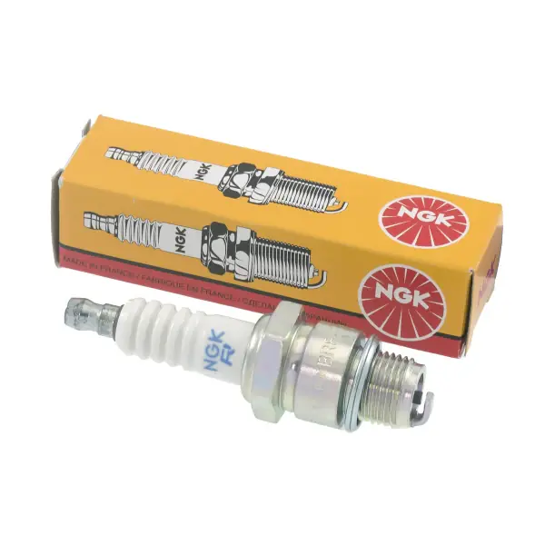 Candela NGK BPR6ES Stock 7822 per YAMAHA SR400 400 2014 - 2016 Offerta Lampo