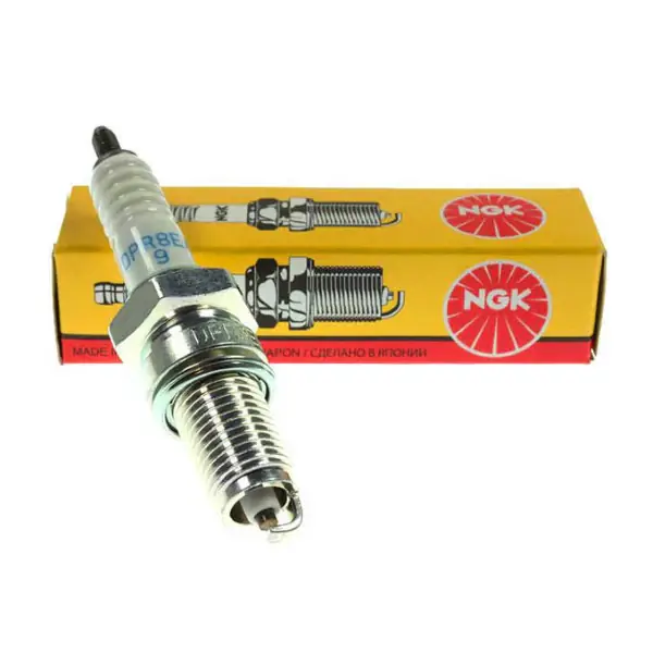 Candela NGK B8HS Stock 5510 per PIAGGIO COSA 1 125 125 1988 - 1991 Offerta Lampo